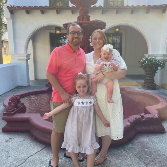 Meet your Posher, Olivia - Picture 1 of 1